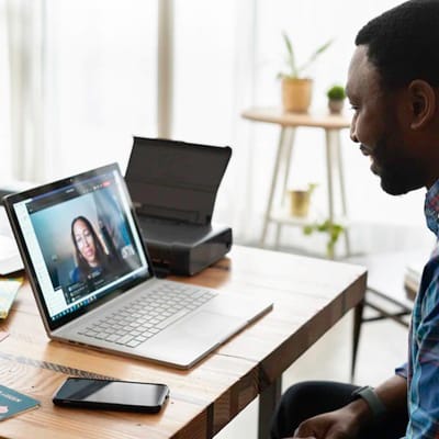 A virtual session of a mentee consulting with a mentor on scholarship advice